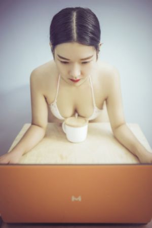 绿蔷薇电视剧国语免费_BD英语免费高清观看