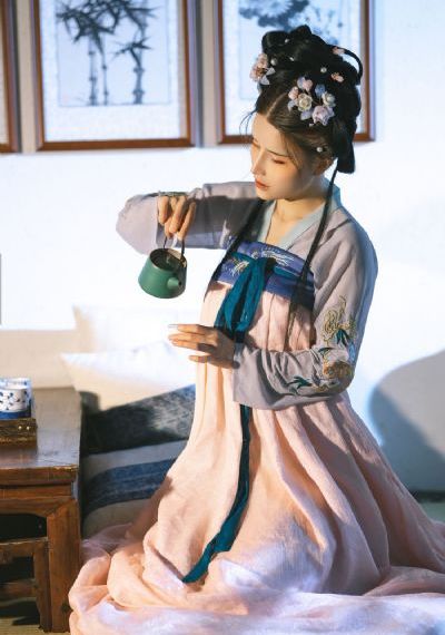 东西向洞_超清在线观看高清